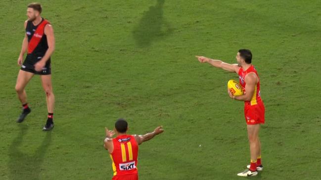 Jayden Laverde was penalised for throwing the ball to the wrong player. Photo: Fox Footy.