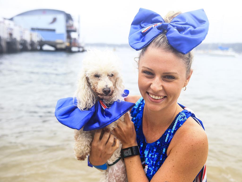 Australia Day stand up paddle board races at Watsons Bay. Ashley Corbett with Muffin. (0414485853) Picture: Dylan Robinson