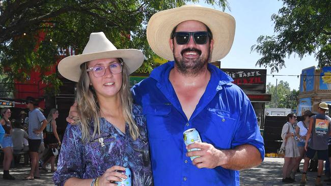 Laura Armstrong & James Sharkie CMC Rocks 2023 Willowbank Raceway Picture John Gass