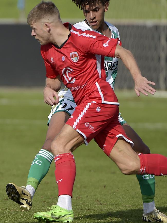 Lloyd Isgrove has re-signed with Hume City. Picture: Andrew Batsch