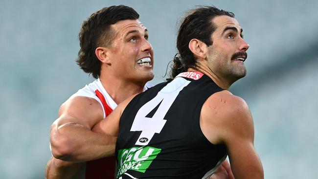 Rowan Marshall of the St Kilda Saints and Brodie Grundy of the Collingwood Magpies in the ruck during the round-3 AFL match. Picture: Quinn Rooney/Getty Images