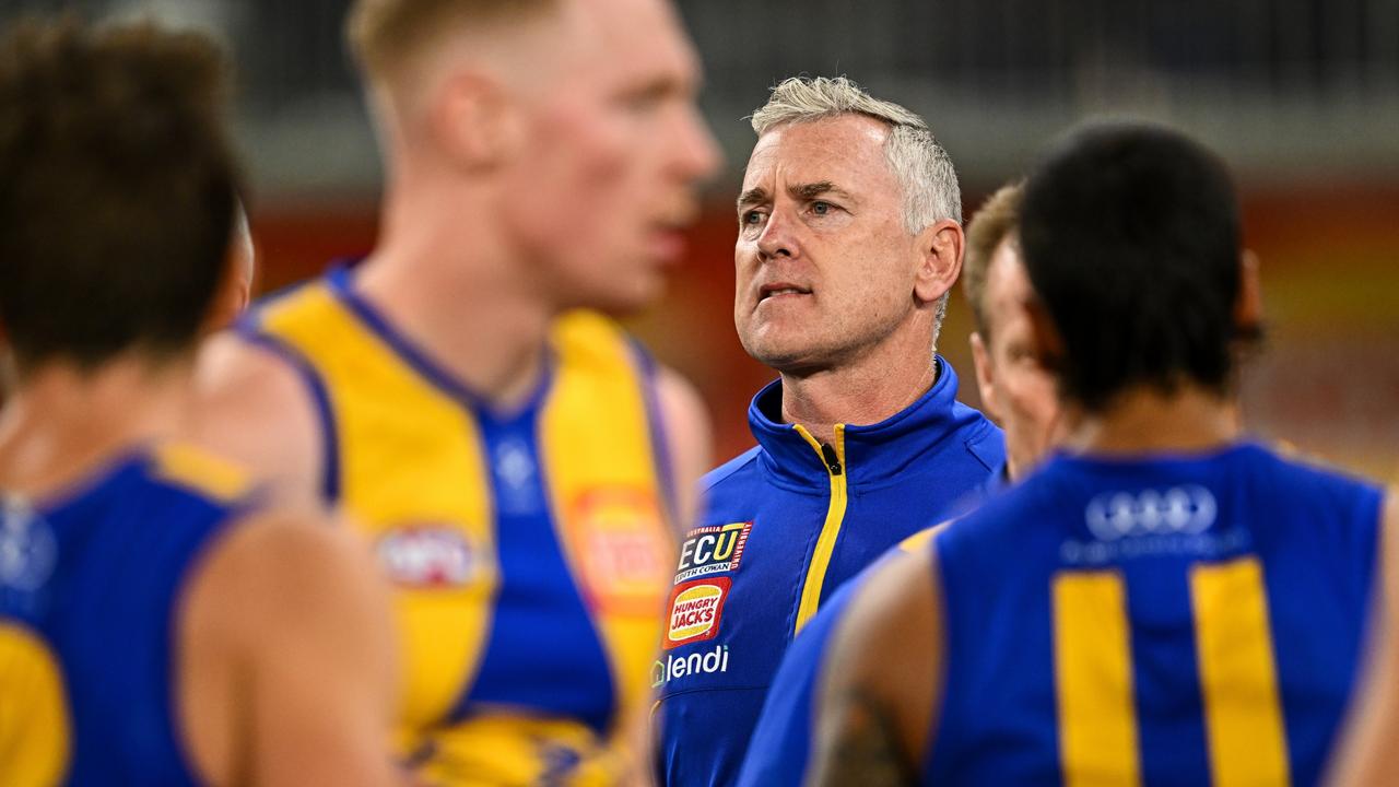 AFL news 2022: Adam Simpson criticised for enabling 'overweight