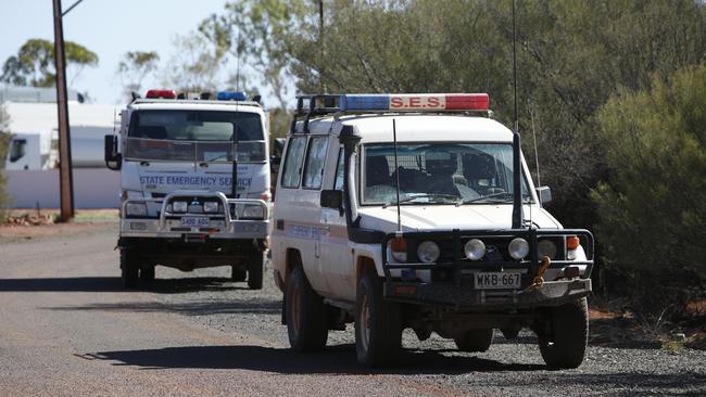 SES personnel searching for Gayle Woodford in Marla. Picture: Simon Cross