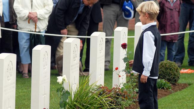 British accuse Australia of banning them from WWI Battle of Fromelles ...