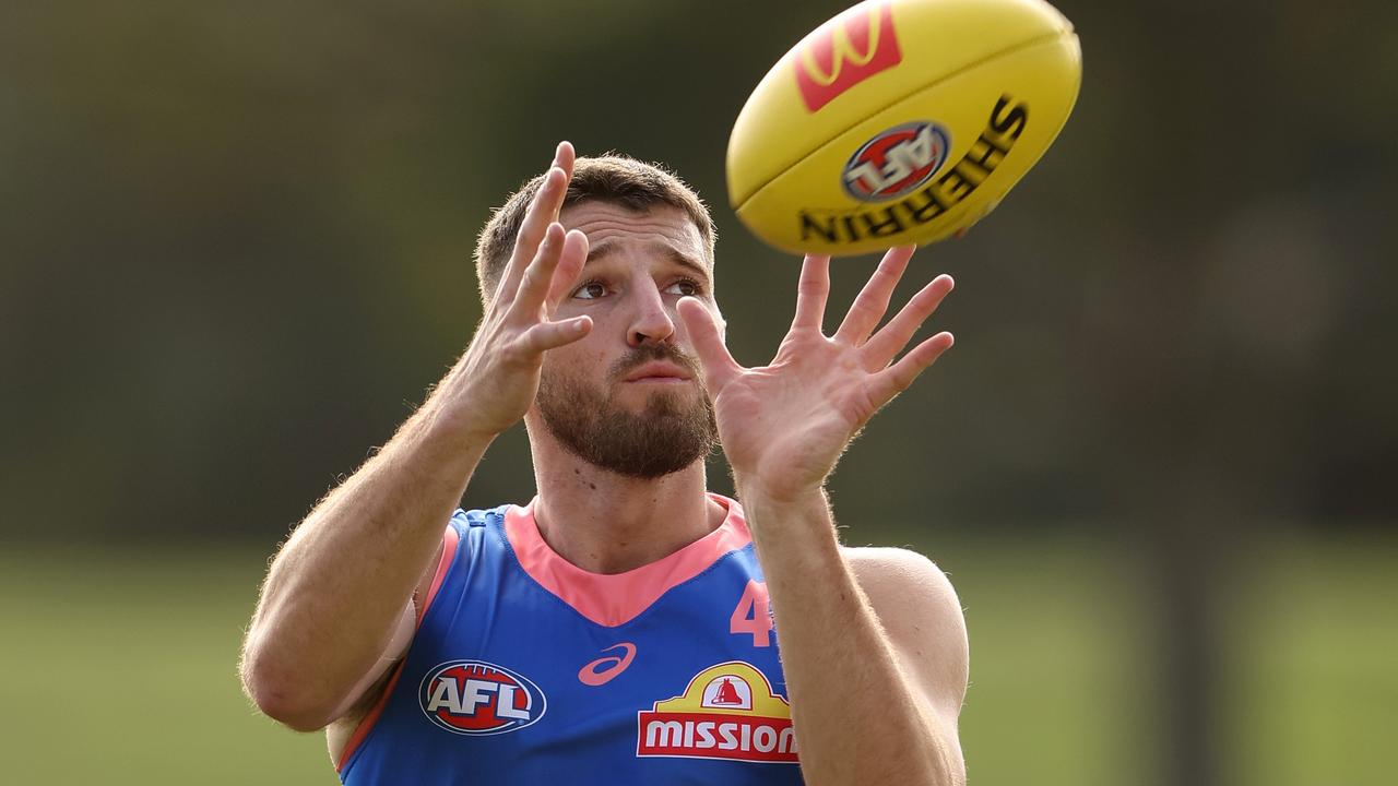 Players like Marcus Bontempelli who impact the game tend to be the ones who score best in SuperCoach. Picture: Robert Cianflone/Getty Images.