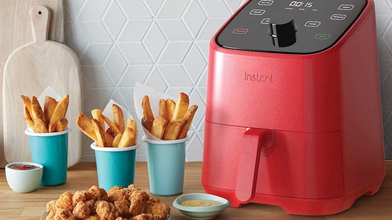 A miniature version of the classic, internet-adored Instant Pot Air Fryer is now on sale. Image: Amazon Australia.