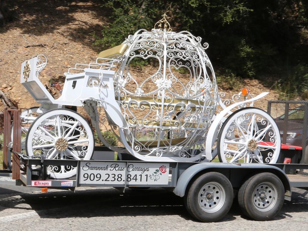 A wedding carriage was delivered to her home. Picture: Backgrid