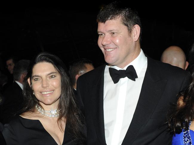 Billionaire businessman James Packer with family members (L-R) mother Ros, sister Gretel and wife Erica at the Victor Chang Heart to Heart Ball in support of the Victor Chang Cardiac Research Institute, at the Sydney Convention Centre in Darling Harbour, Sydney.