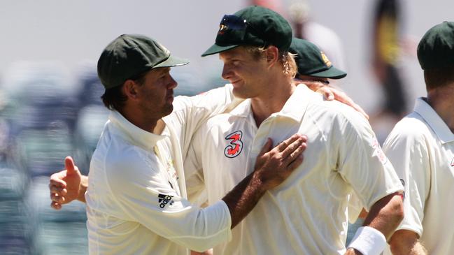 CRICKET – 3rd Test – Day 5 – Australia v West Indies at the WACA, Perth. Ricky Ponting congratulates Shane Watson at the conclusion of the match. Australia winning by 35 runs and series 2-0 win.