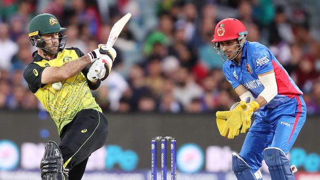 Glenn Maxwell of Australia and Rahmanullah Gurbaz of Afghanistan. Photo: Getty Images.