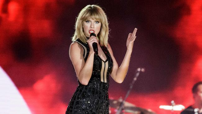 Taylor Swift deletes Instagram, Twitter after sexual assault court case ...