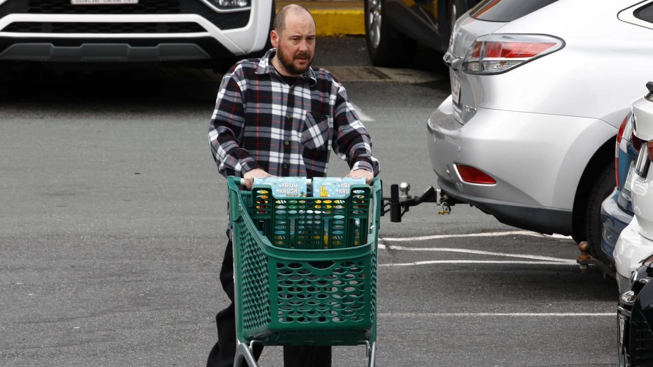 A cost of living crisis is smashing Aussies. Picture: NCA NewsWire/Tertius Pickard