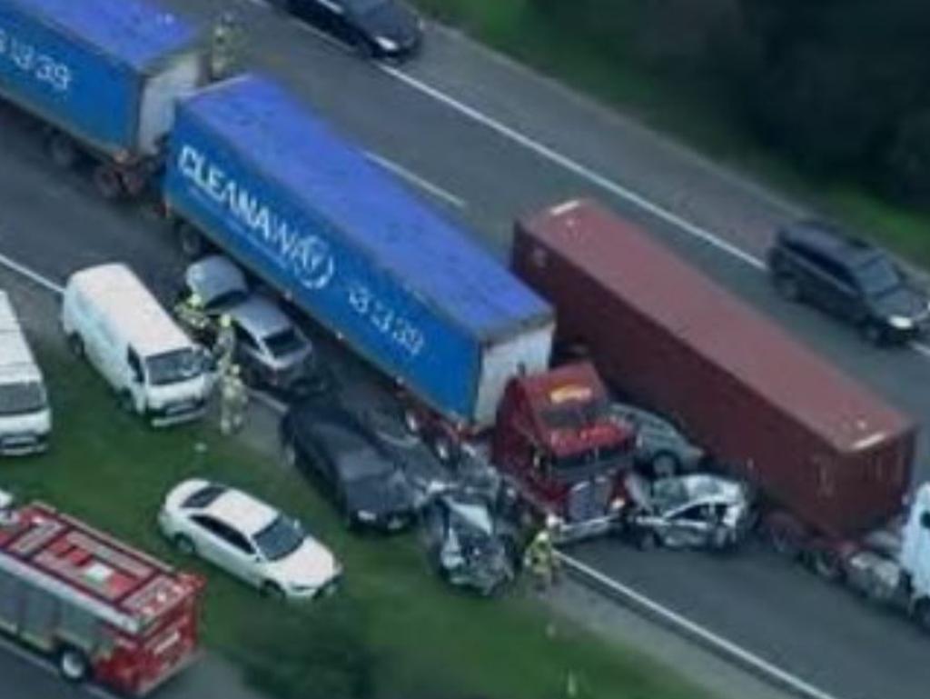 Monash Freeway Crash Lanes Closed After Horror Multi Vehicle Incident The Australian 5576