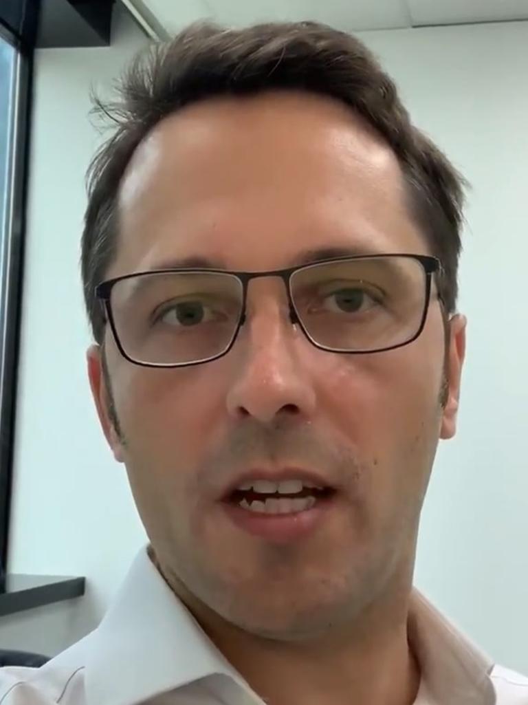 Alex Turnbull, son of former PM Malcolm Turnbull, has released a video on YouTube where he declares voters should not vote liberal in the seat of Wentworth