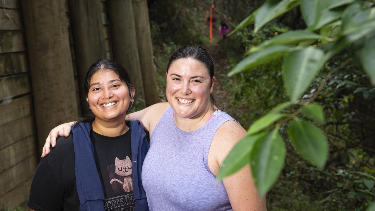 Bharathi Chandramouli (left) and Jayde Elliott at the Run the Range Milne Bay Challenge hosted by Toowoomba Metropolitan Rotary Club, Sunday, May 7, 2023. Picture: Kevin Farmer