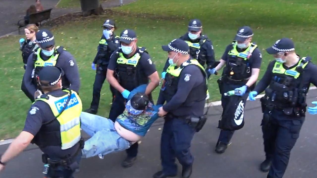 420 In Australia: Dozen Police Needed To Arrest One Registered Medical ...