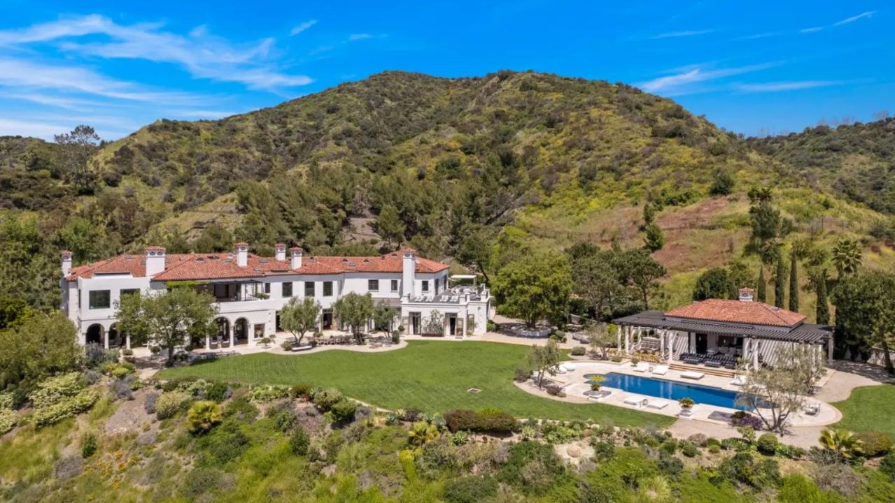 Drake set to leave America after listing his $130m California home just ...