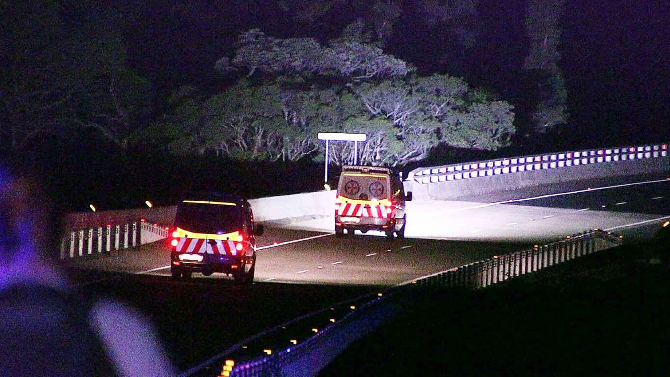 Two dead, one injured in crash Glenugie, near Grafton Sunday, 09 December 2018 08:53:49 PM Two people have died in a crash on the North Coast.About 7.45pm (Sunday 9 December 2018), a vehicle was travelling south on the Pacific Highway, Glenugie, when it left the road, crashed through a fence, and rolled.Two men in the car died at the scene. A female passenger was trapped in the vehicle for a short time and has now been released. She is expected to be airlifted to hospital.Police from Coffs/Clarence Police Area Command remain on the scene conducting inquiries.Both southbound lanes of the Pacific Highway are currently closed, with a contraflow in place. Delays are expected.Any witnesses are urged to contact police. Picture: Frank Redward