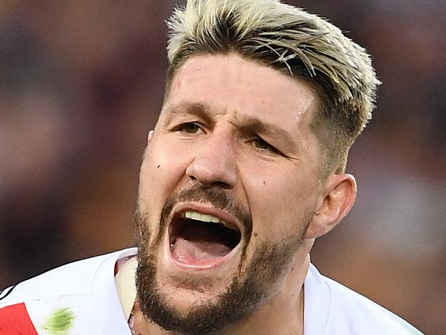 Gareth Widdop of the Dragons is taken from the field after dislocating his shoulder during the Elimination Final between the Brisbane Broncos and the St George-Illawarra Dragons in Week 1 of the NRL Finals Series at Suncorp Stadium in Brisbane, Sunday, September 9, 2018. (AAP Image/Dave Hunt) NO ARCHIVING, EDITORIAL USE ONLY