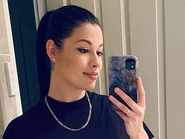 Lauren Ingrid Flanigan, 32, has died in hospital after she was found unresponsive on the floor of her high-risk cell. Lauren was charged with the murder of her daughter 3-year-old Sophia at Moore Park Beach. Photo: Instagram.