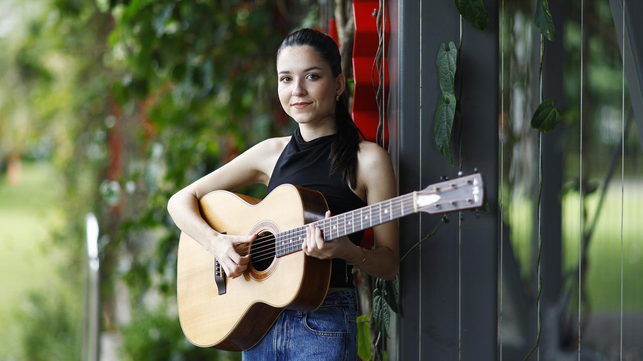 Amber Farnan to open for Missy Higgins at Munro Martin Park | The Cairns  Post