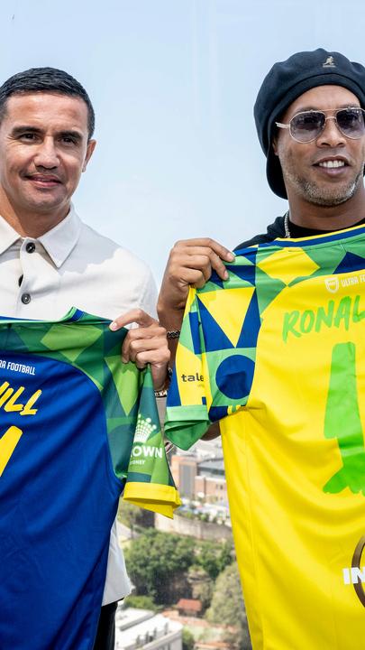 Football icon Ronaldinho arrives in Australia