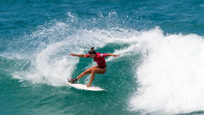 Kobie Enright (QLD) on her way to victory at the 2018 event. Photo: Surfing Queensland