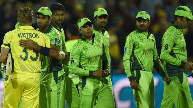 Watson and Wahab shook hands at the end of the game.