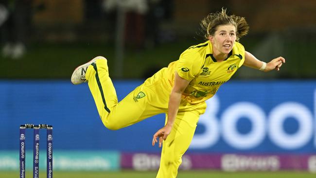 Georgia Wareham had a major impact in her return to the Australian side for their second World Cup match against Bangladesh, claiming 3-20. Picture: Mike Hewitt/Getty Images