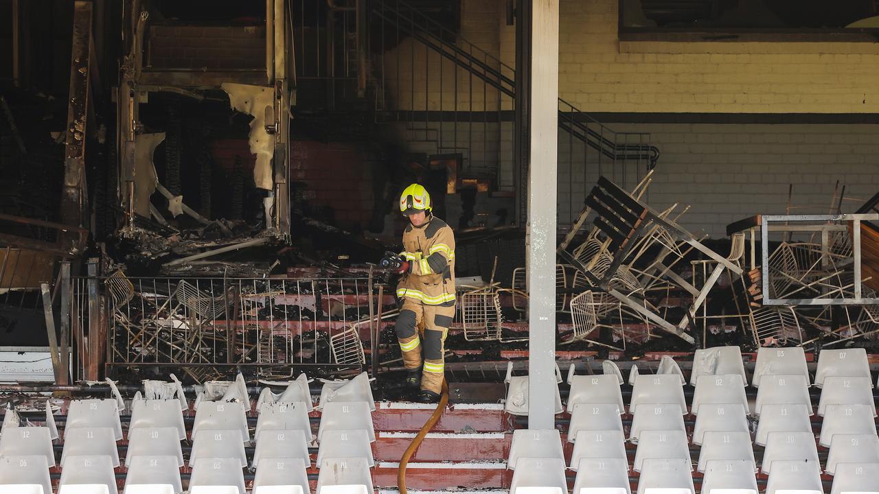 Suspicious fire breaks out at Caulfield Racecourse grandstand