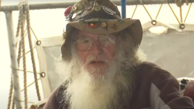 Mannum resident Roland Carr is stranded on his houseboat. Picture: 7NEWS