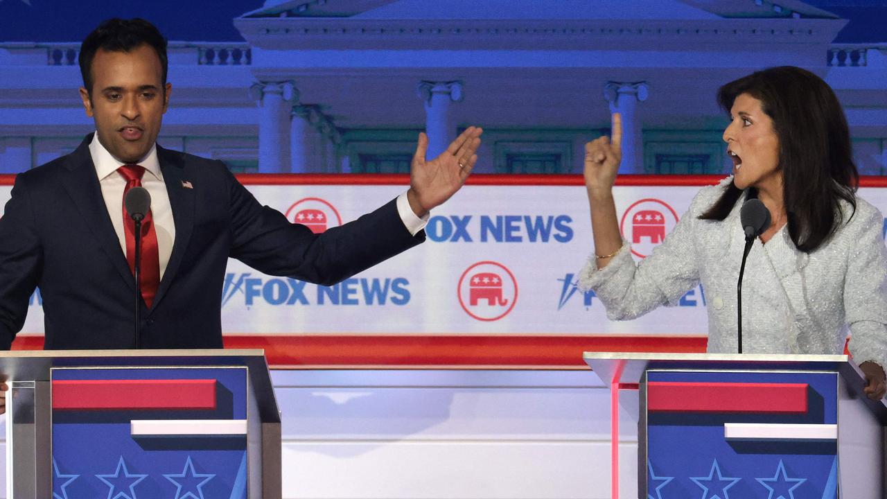 Republican presidential candidates, Vivek Ramaswamy (L) and former UN Ambassador Nikki Haley participate spar off in the Republican debate. (Photo by WIN MCNAMEE / GETTY IMAGES NORTH AMERICA / Getty Images via AFP)