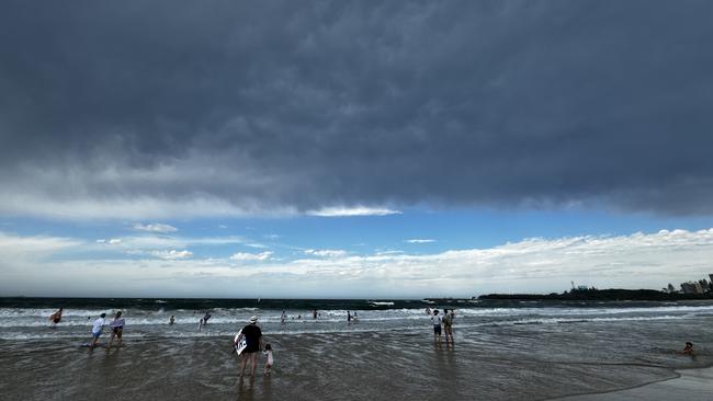 Popular beach closed as storms set to lash Sunshine Coast