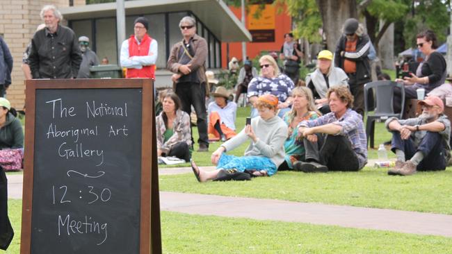 Alice Springs locals opposed to the building of the Aboriginal and Torres Strait Islander Art Gallery on Anzac Oval made their voices heard on Sunday, August 4, on Todd Mall. Picture: Gera Kazakov