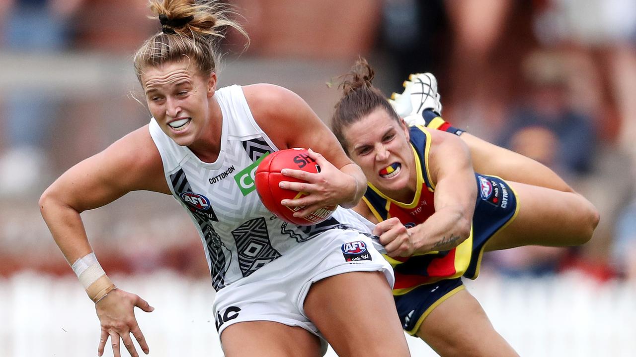 The start of the new AFLW season has been pushed back to January 6.