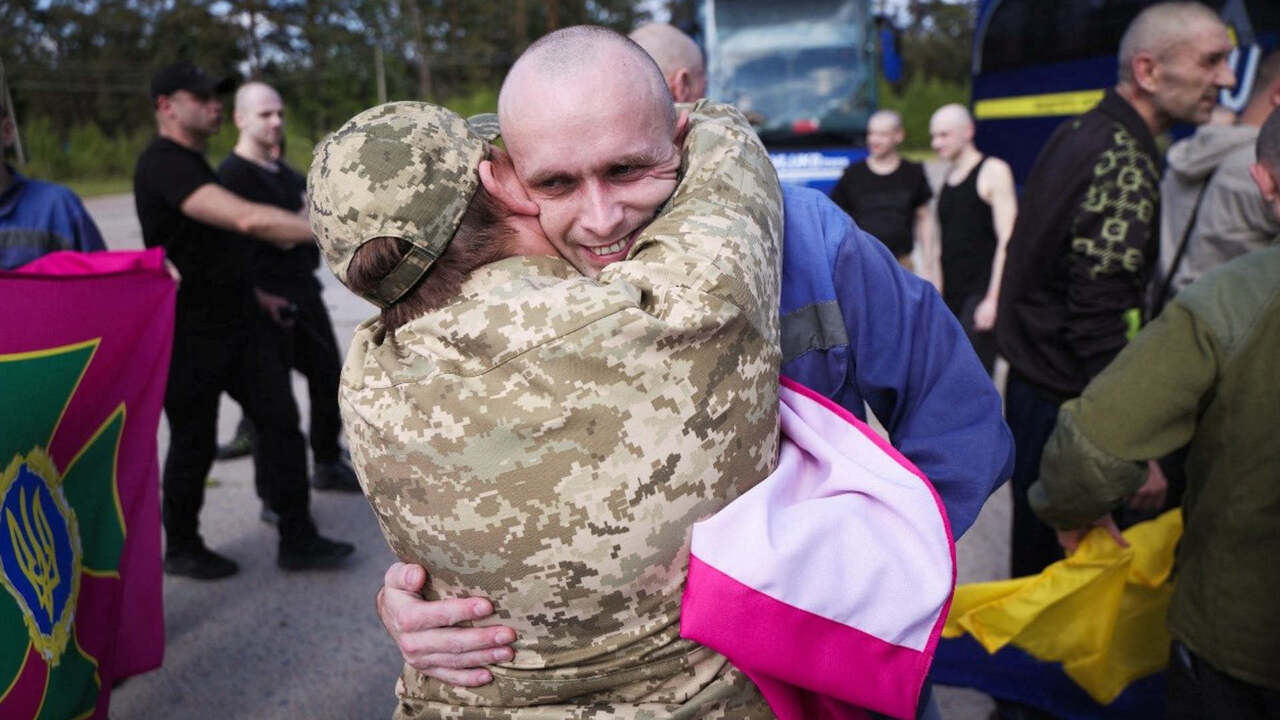 Ukraine and Russia Carry Out First Stage of Major Prisoner Swap