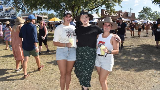 Georgia-Mae Smith, Alissia Vescio, Mariah Gavin CMC Rocks 2023 Willowbank Raceway