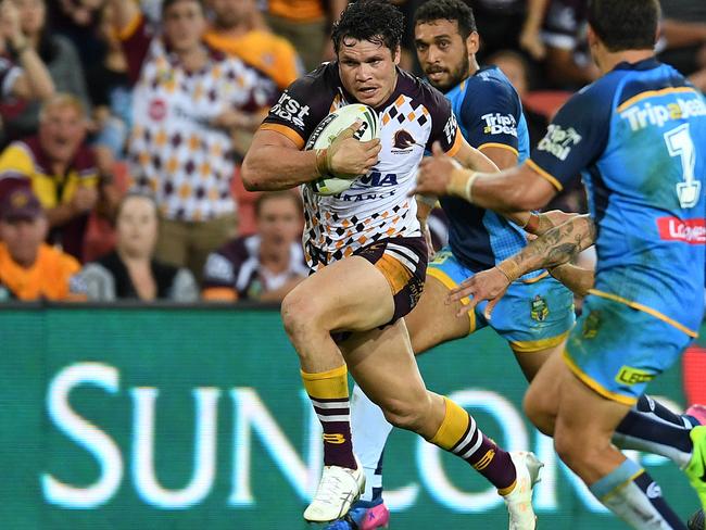 Broncos vs Titans: James Roberts stars in Brisbane NRL thriller | news ...