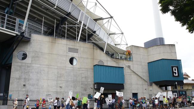 Hundreds of people turned up to protest against Labor's plan to demolish and rebuild the Gabba stadium, as well as closing down the East Brisbane Sate School. Picture: NCA NewsWire/Tertius Pickard