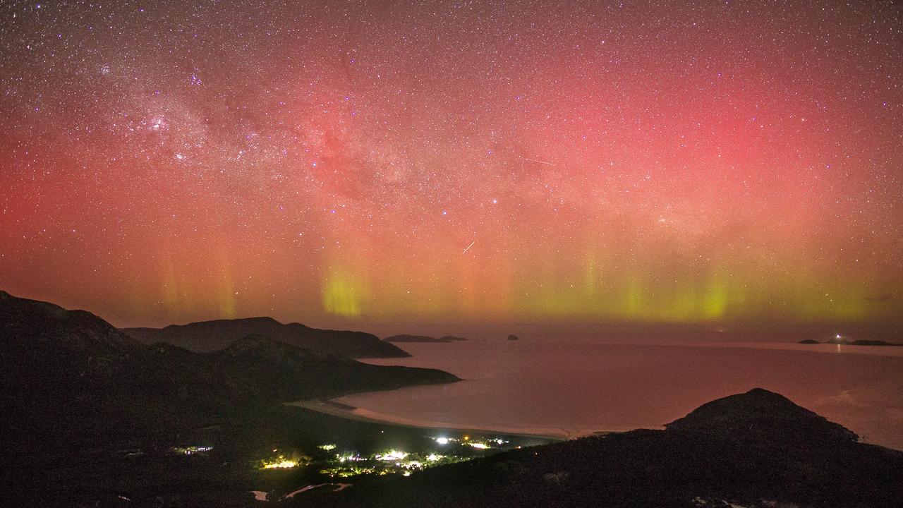 Aurora Australis lights up Victorian skies in rare display that delights  dairy farmers and golfers - ABC News