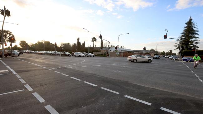 The intersection of Prospect Road &amp; Fitzroy Tce/Main North Rd/Robe Tce. Picture: NCA NewsWire/Kelly Barnes