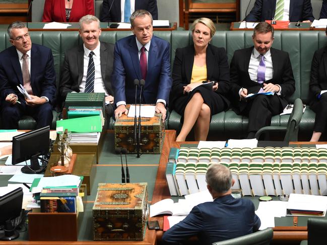 Leader of the Opposition Bill Shorten asks Prime Minister Malcolm Turnbull a question during Question Time at Parliament House in Canberra, Thursday, May 5, 2016. (AAP Image/Mick Tsikas) NO ARCHIVING