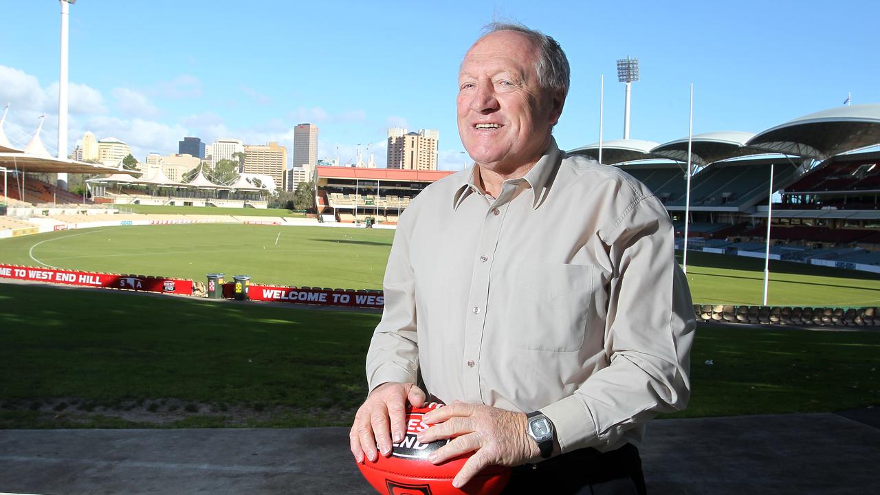 Footy pioneer Robert Oatey dead at 77 | The Australian