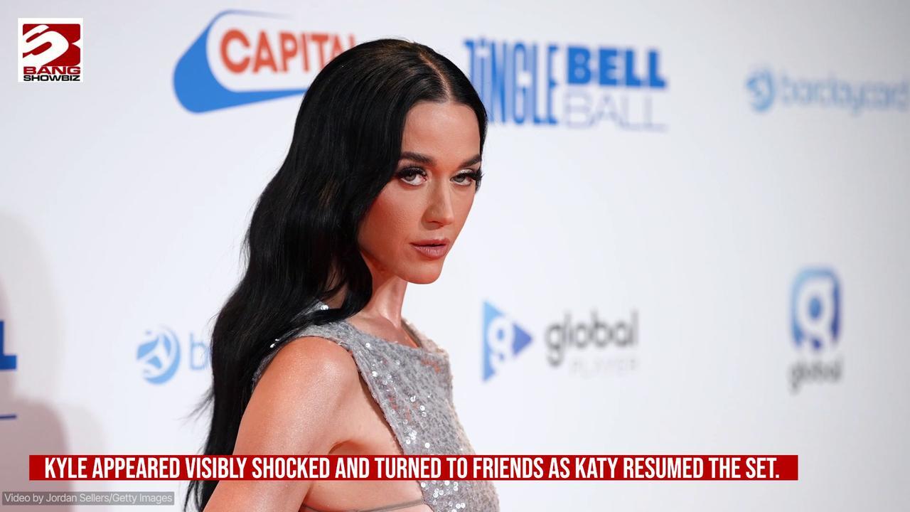 Katy Perry halted a gig to tell a fan to stop messaging her fiancé Orlando Bloom – as part of a promotional stunt