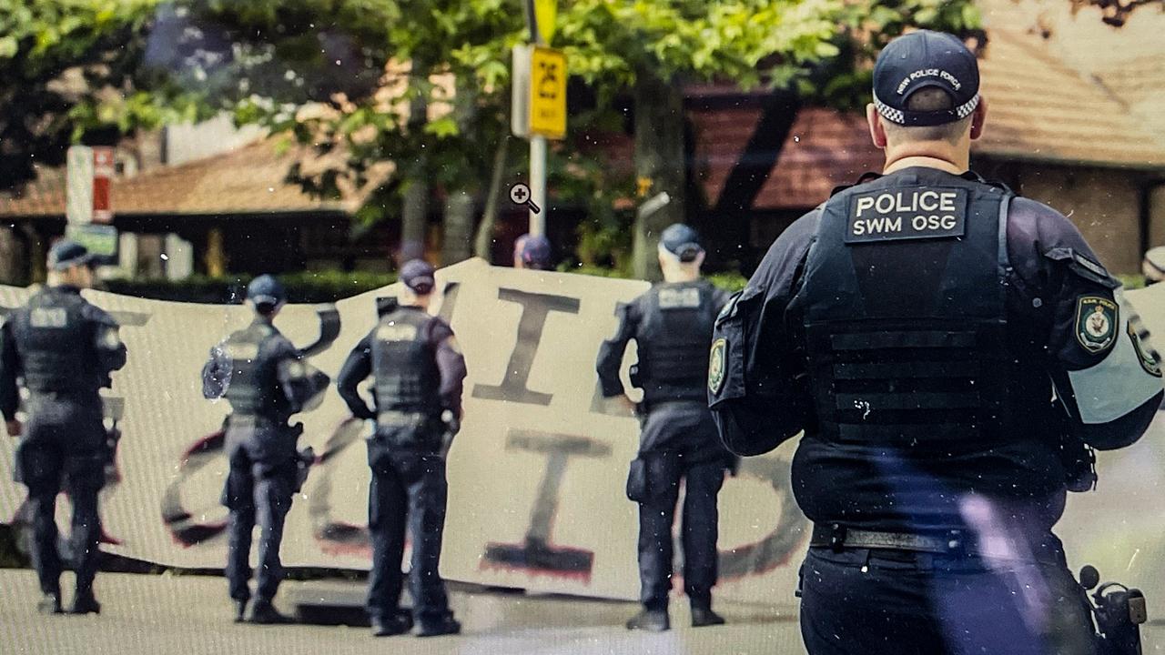 Protests as fans swarm royals in Sydney