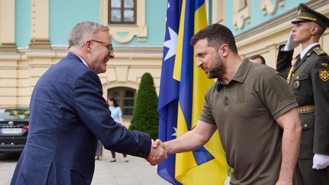 Ukrainian President Volodymyr Zelensky (R) and Australia's Prime Minister Anthony Albanese (L) shaking hands prior to their meeting in Kyiv. Picture: Ukrainian Presidential Press Service