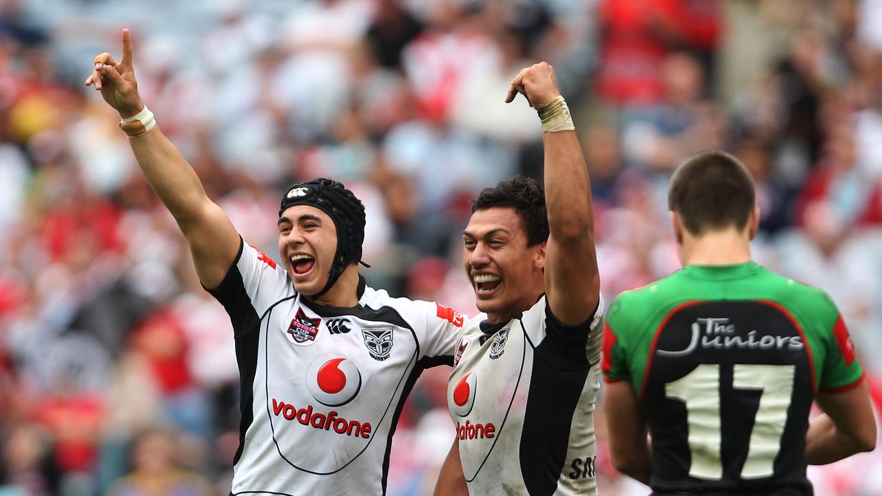 Shaun Johnson (L) and Elijah Taylor celebrate their victory after the New Zealand Warriors defeated the South Sydney Rabbitohs in the 2010 Toyota Cup Final.