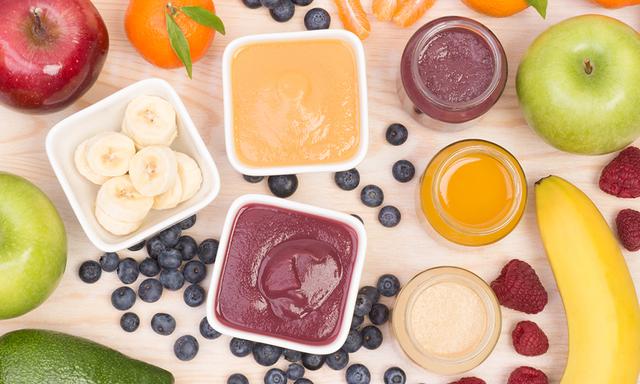 Fruit smoothies for a baby
