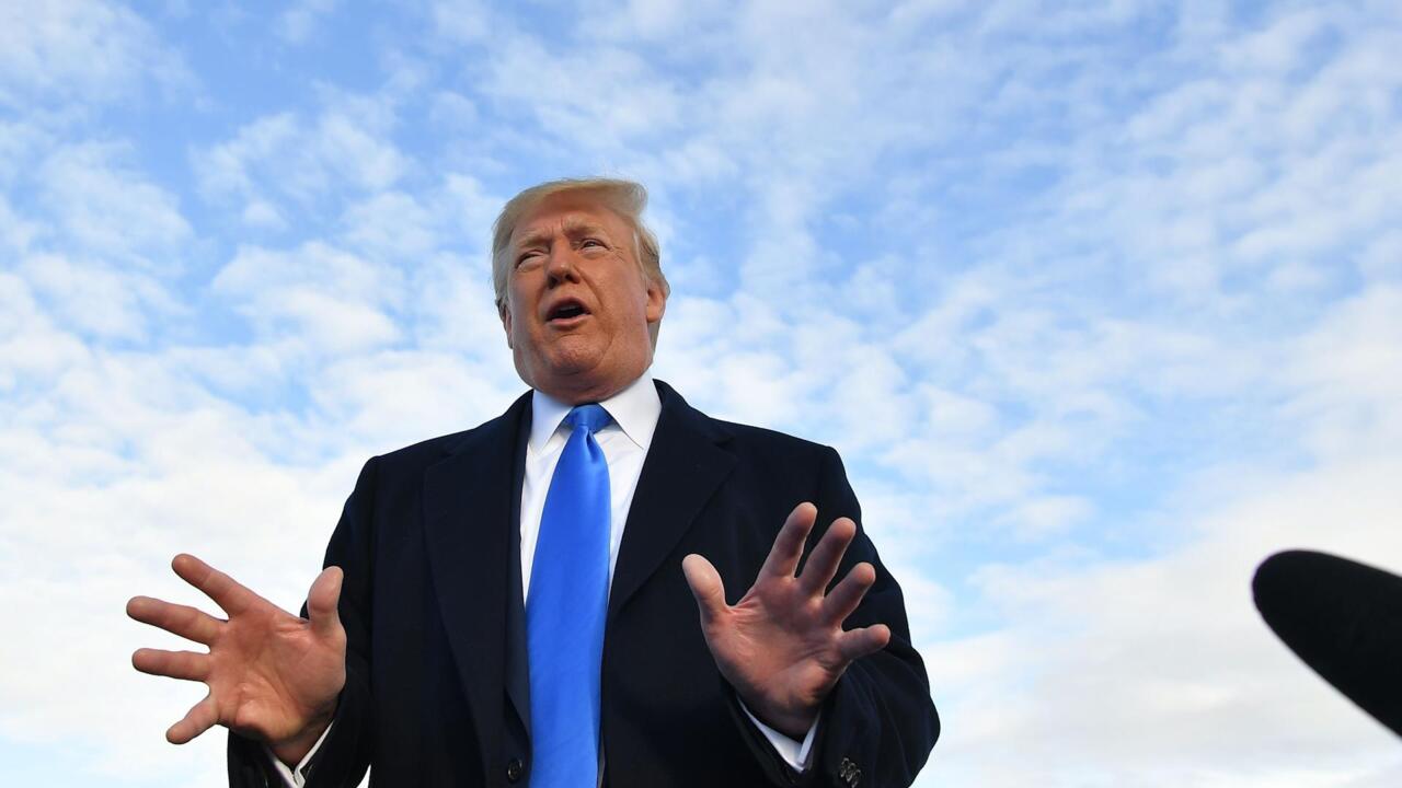 Trump delays tariffs on Mexico and Canada for one month