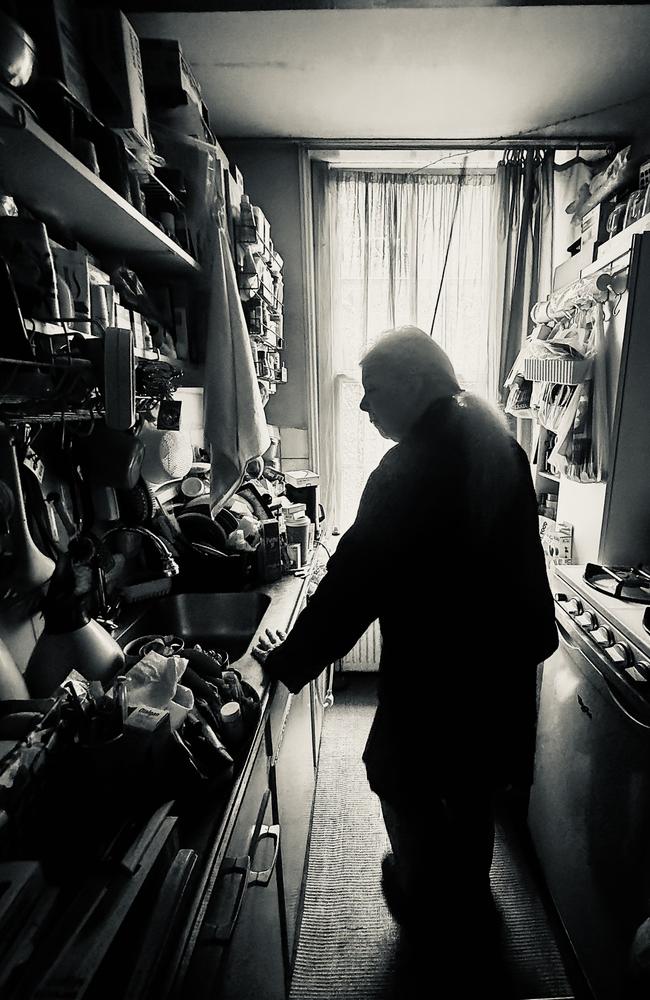 Loies, at 85, has lived alone in this Amsterdam apartment for 50 years: Photo: Ros Thomas